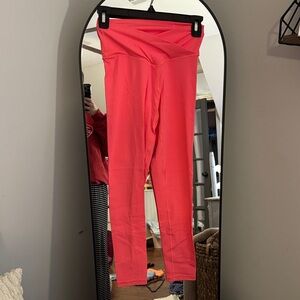 Women’s pink aerie crossover leggings